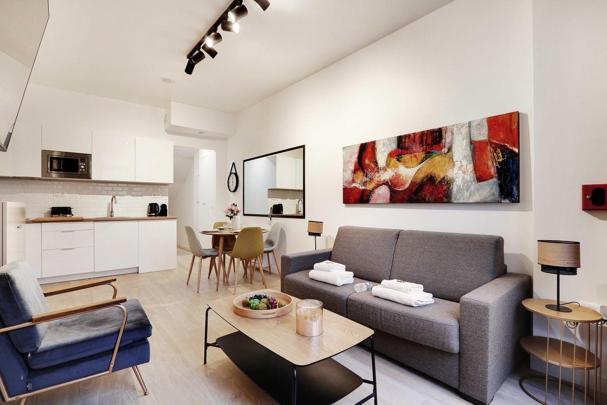 Intimate Apartment With Air Conditioner & Jacuzzi 2Br 6P Montmartre باريس المظهر الخارجي الصورة