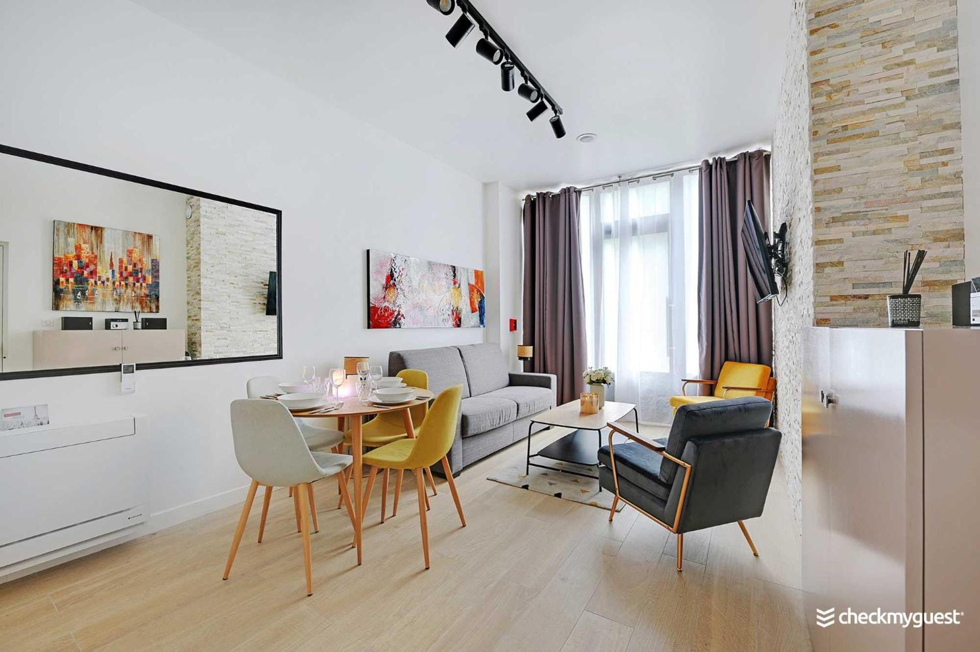 Intimate Apartment With Air Conditioner & Jacuzzi 2Br 6P Montmartre باريس المظهر الخارجي الصورة